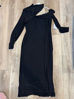 Astr Black One-Shoulder Long Sleeve Maxi Dress